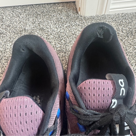 On Cloudstratus Men’s Running Shoes Size 9.5 Black Purple - Read - Picture 2 of 8